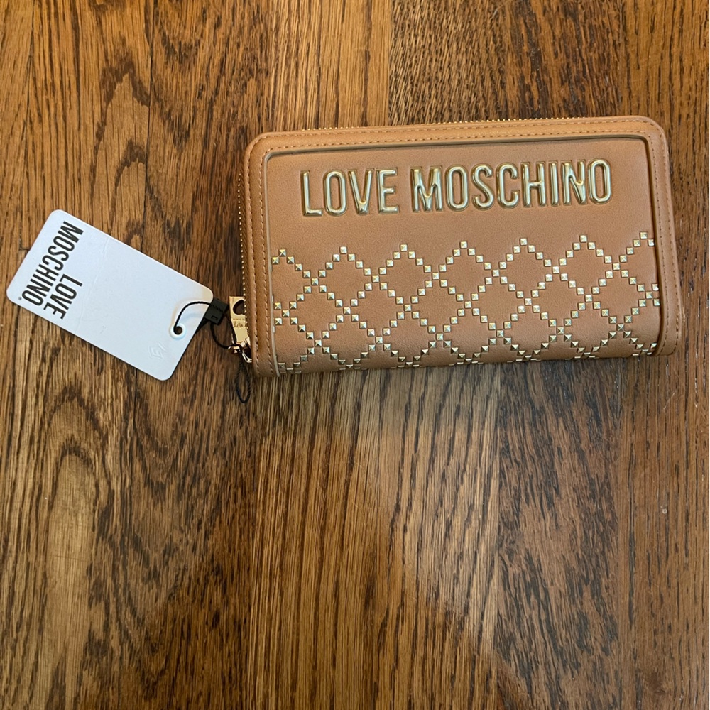 LOVE MOSCHINO - STUDDED, QUILTED ZIP AROUND PORTAFOGLIO CONTINENTAL WALLET - NWT